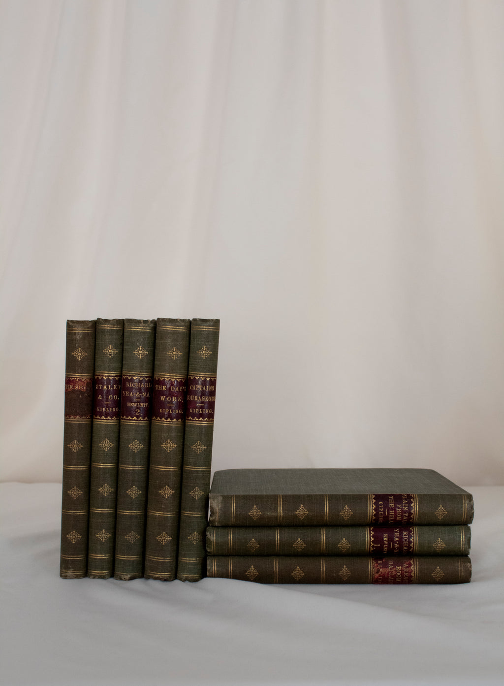 The Kipling Collection – Green & Burgundy Set