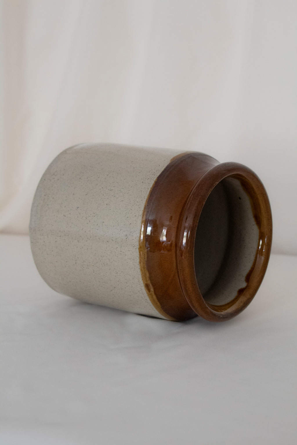 Old Mill Stoneware Jar - Carreg