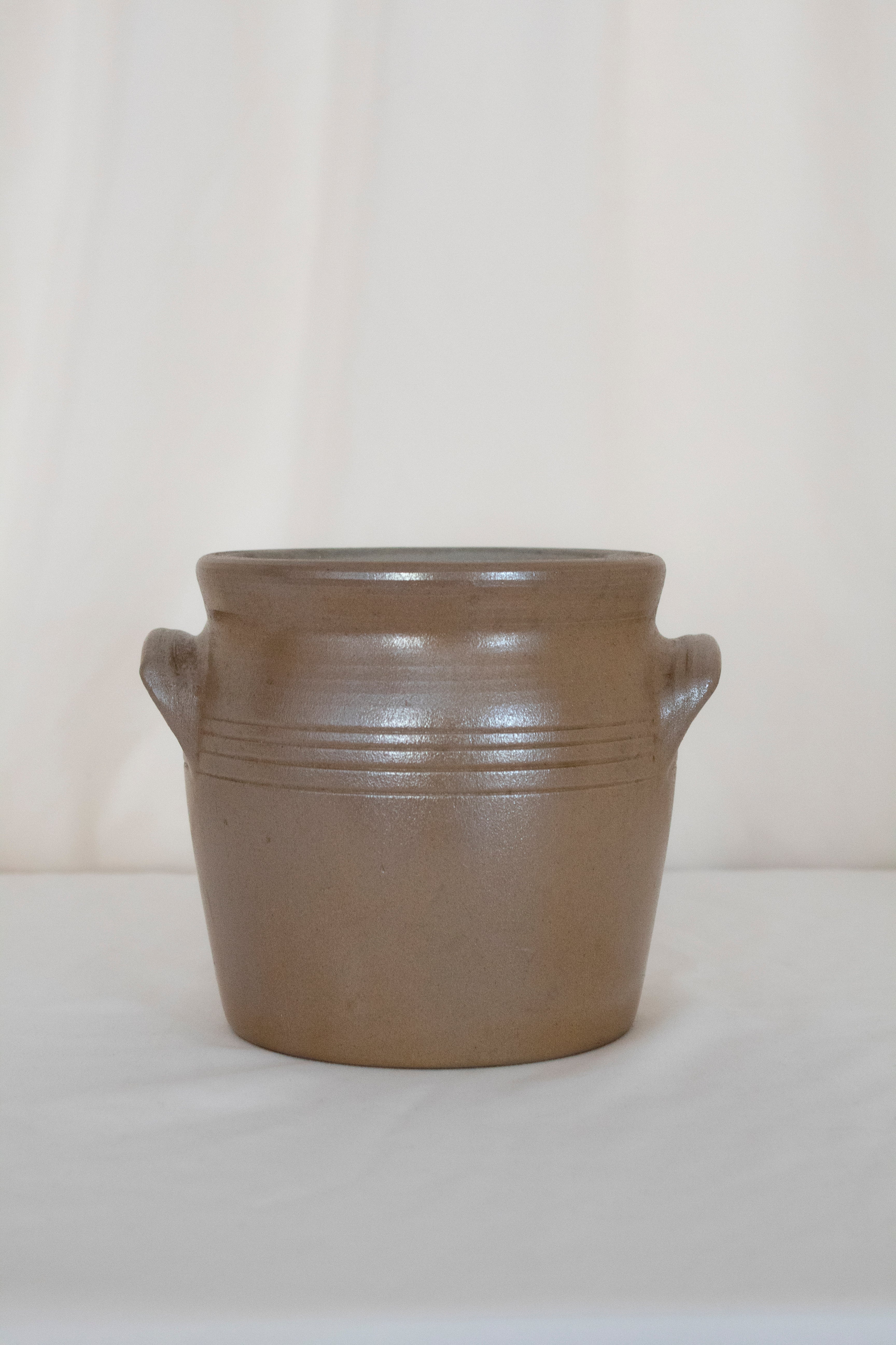 Pale Brown Glazed Confit Pot