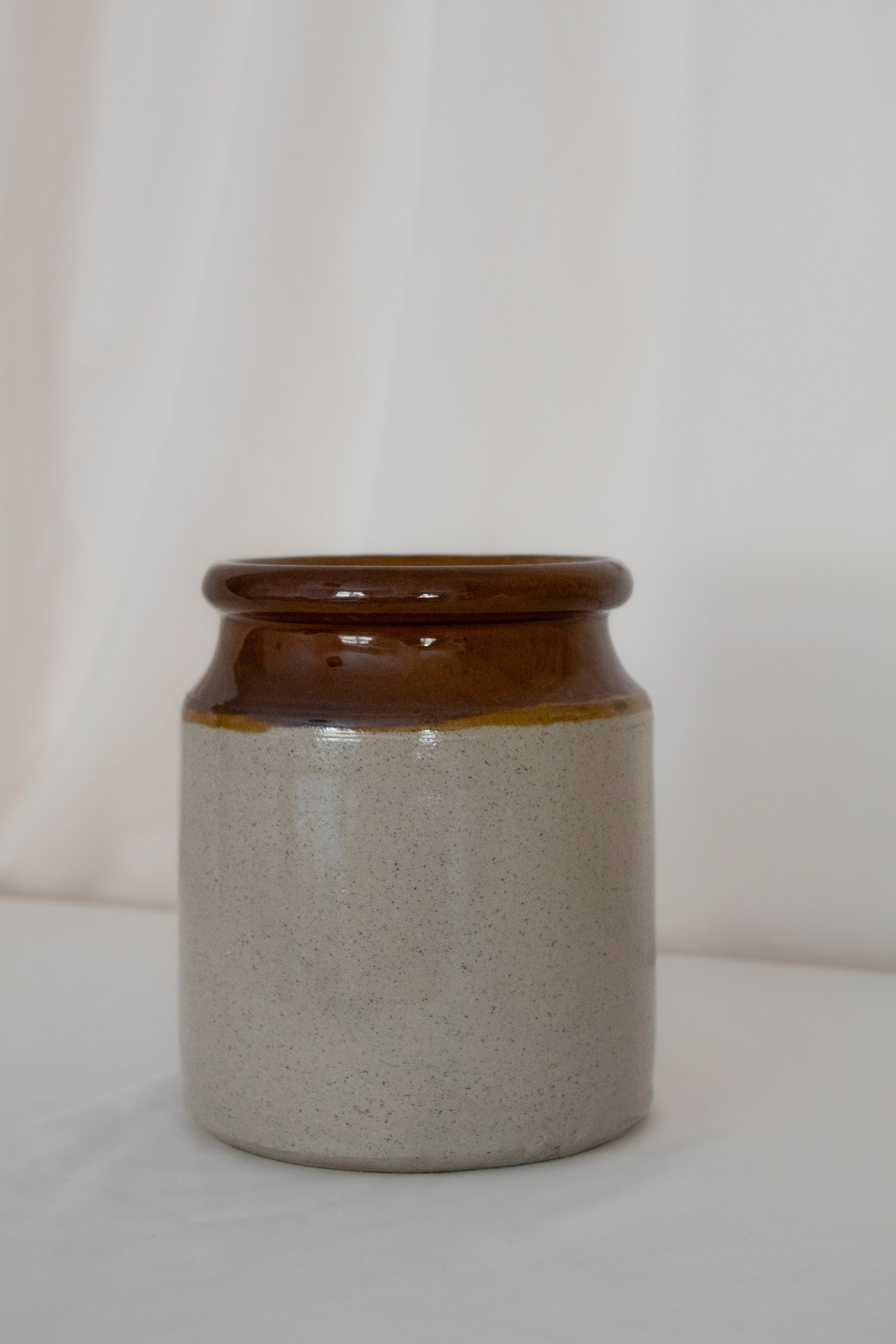 Old Mill Stoneware Jar - Carreg