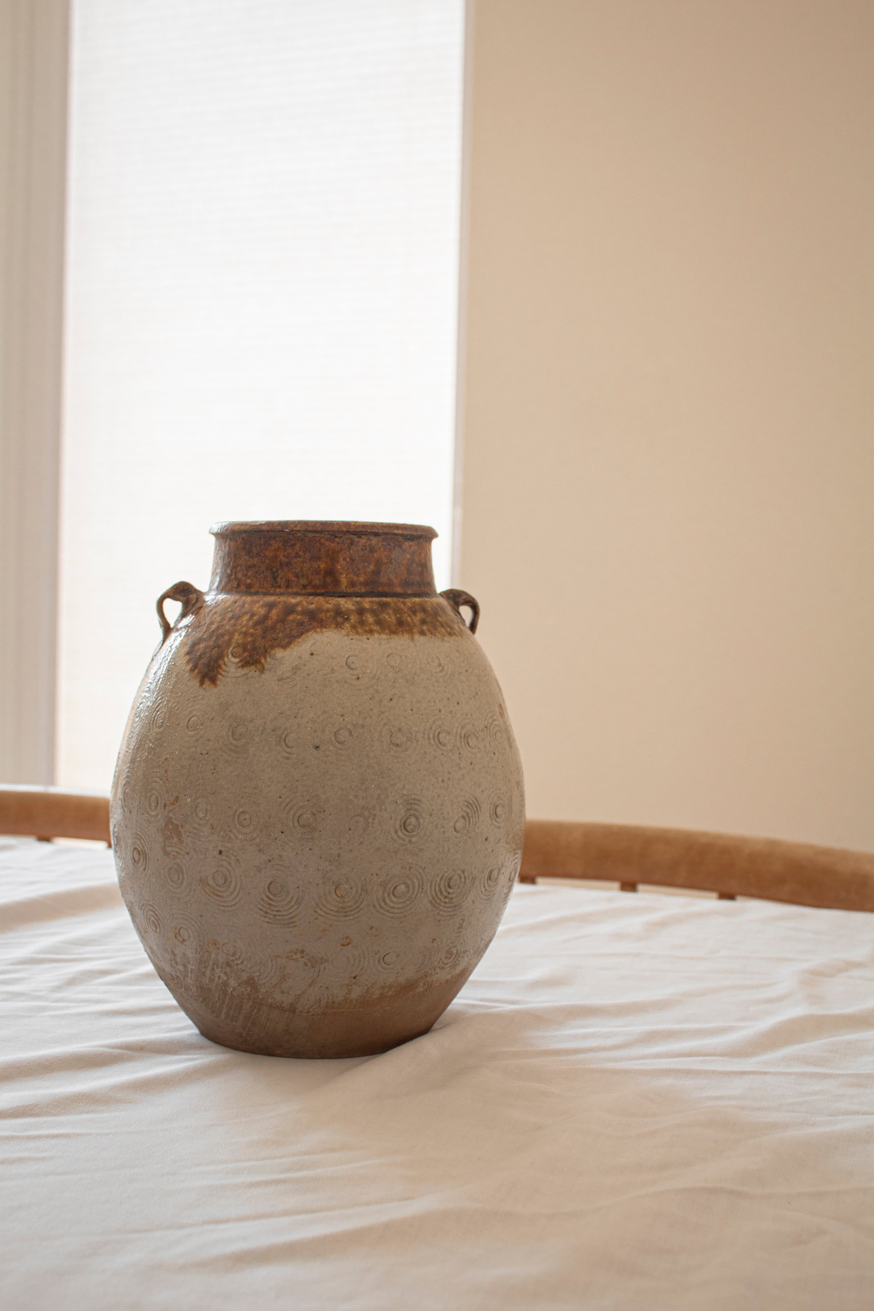Two-Tone Olive Yunnan Pot