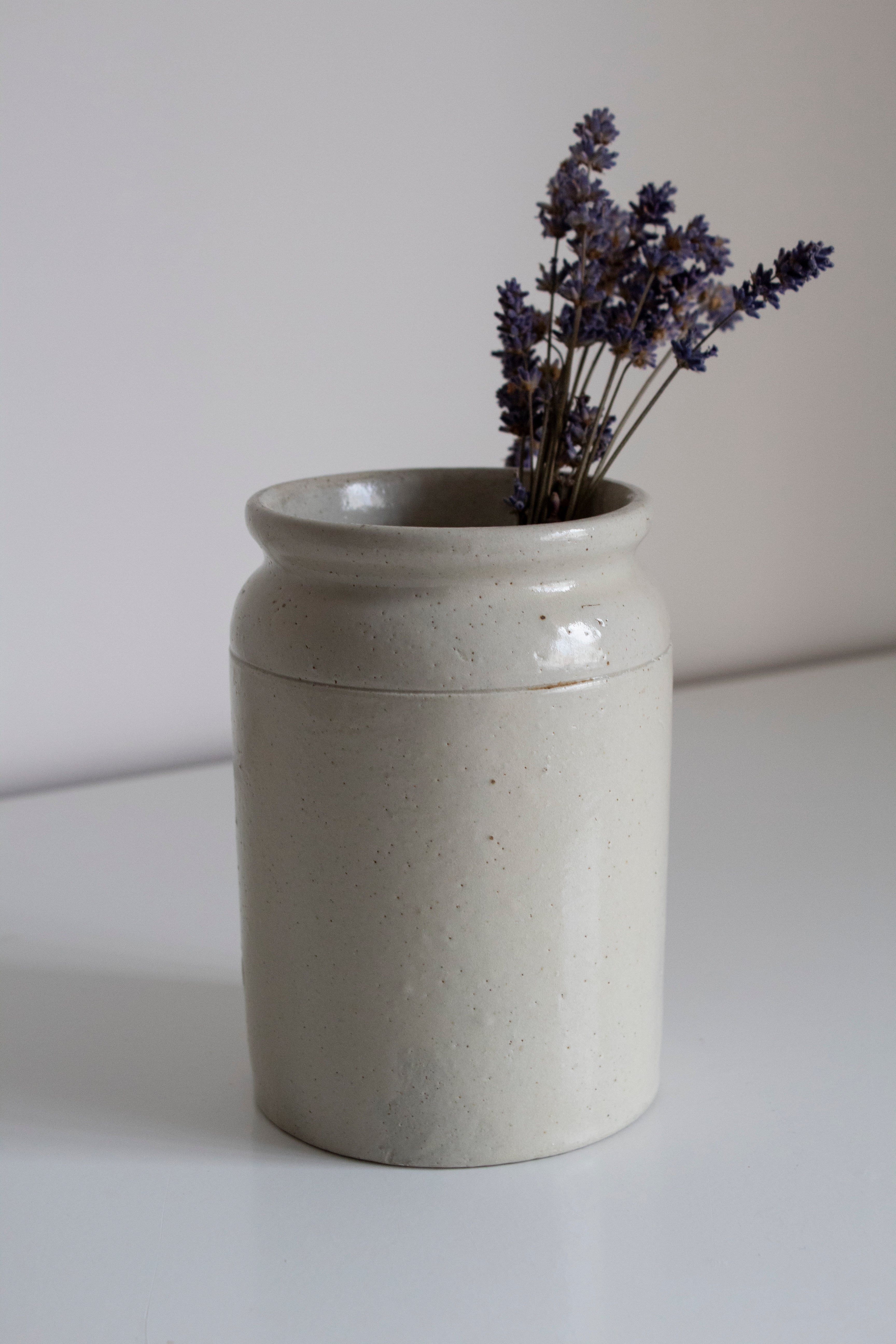 Pale Glazed Stoneware Jar - Gwynt