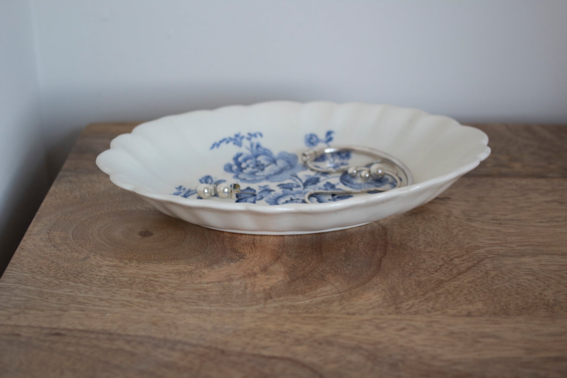 Ceramic Soap Dish with Blue Floral Pattern
