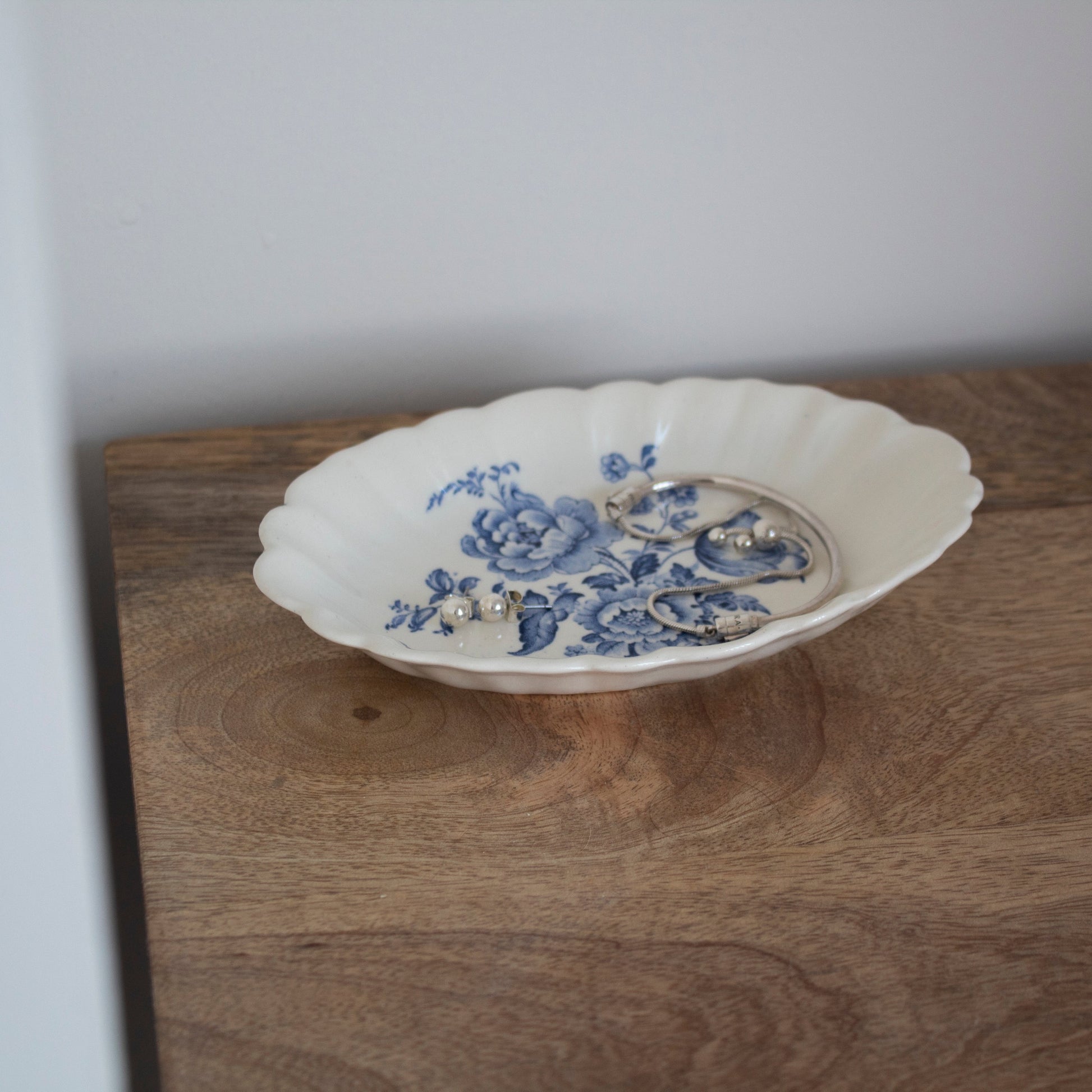 Ceramic Soap Dish with Blue Floral Pattern