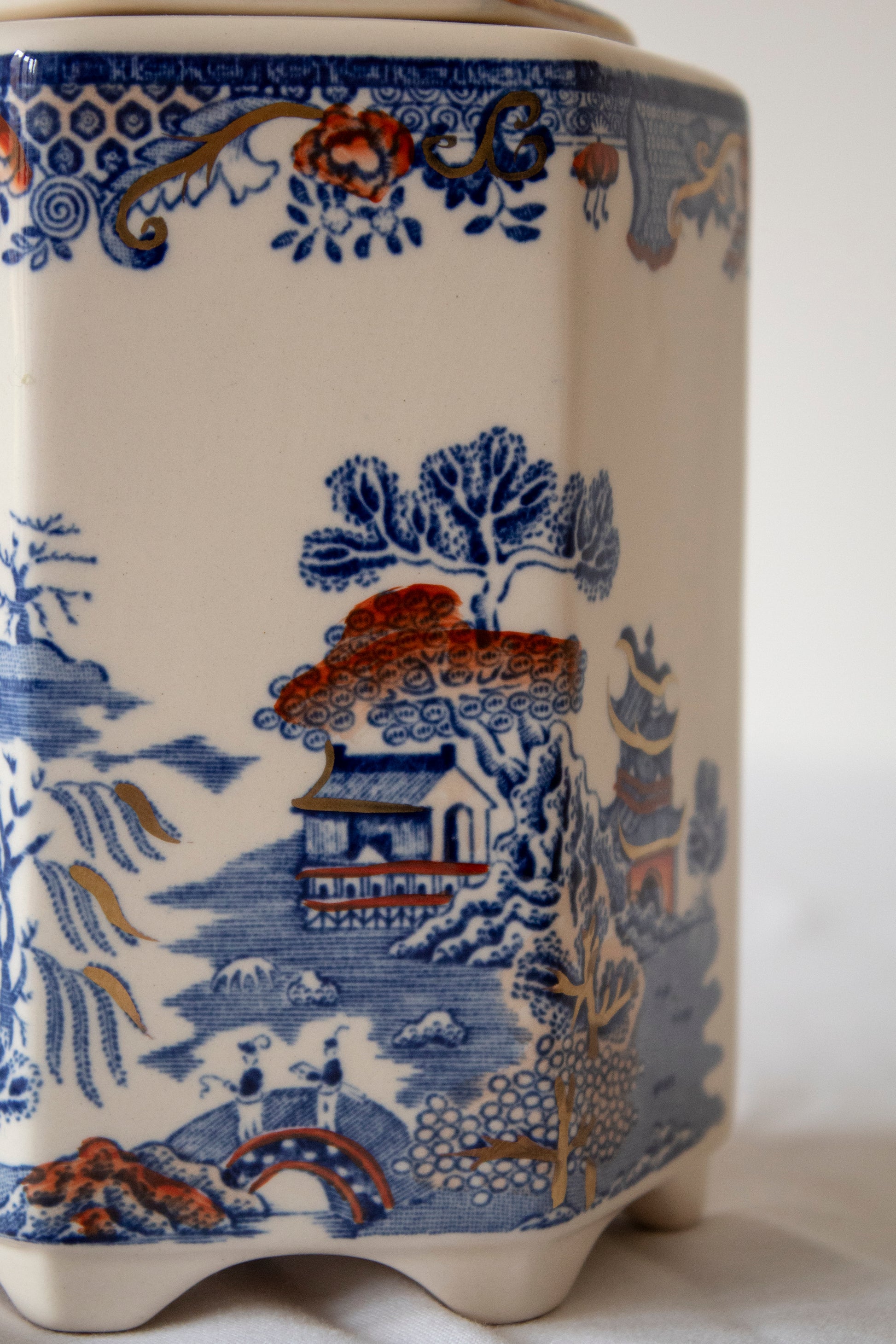 Blue Willow Footed Jar