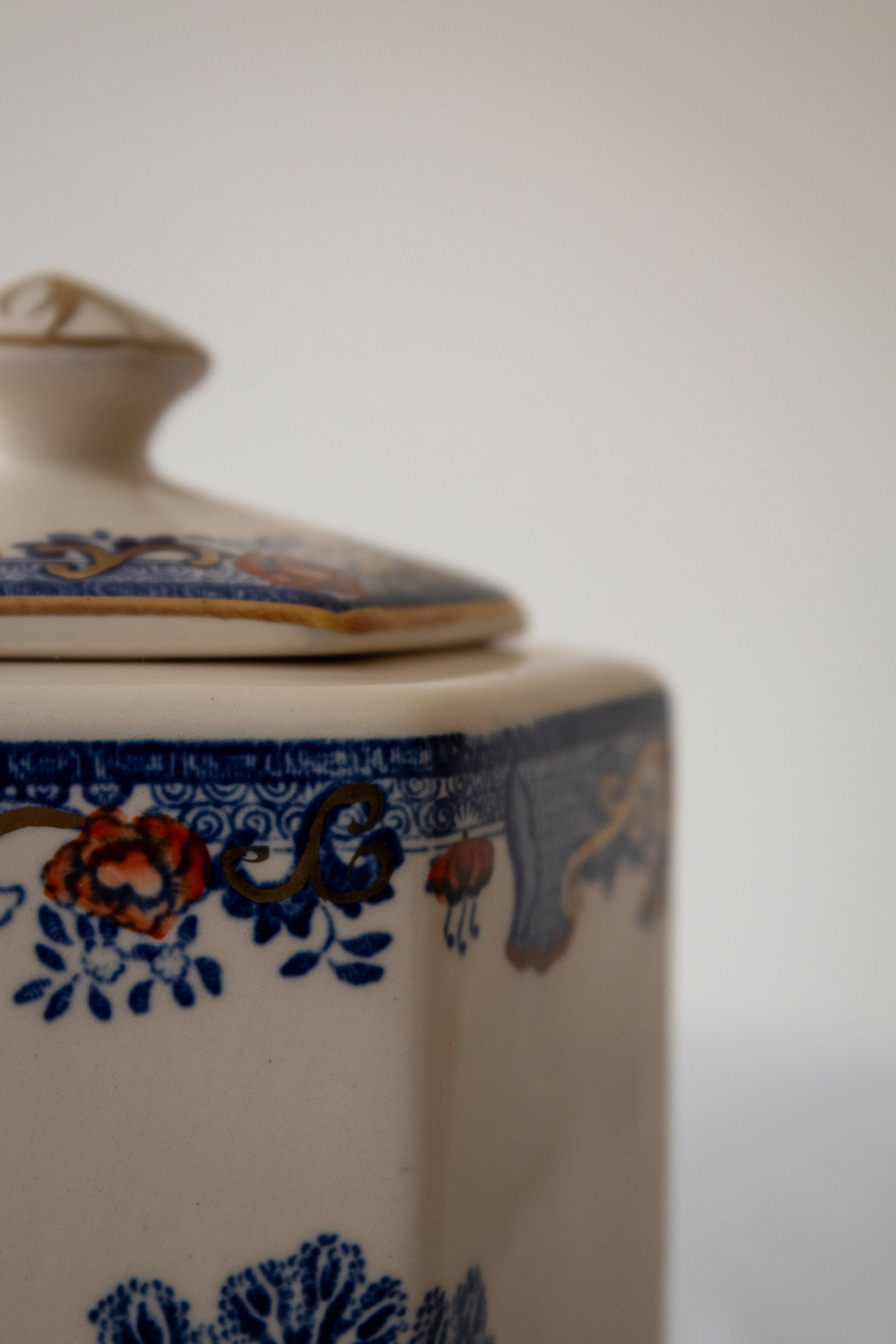 Blue Willow Footed Jar