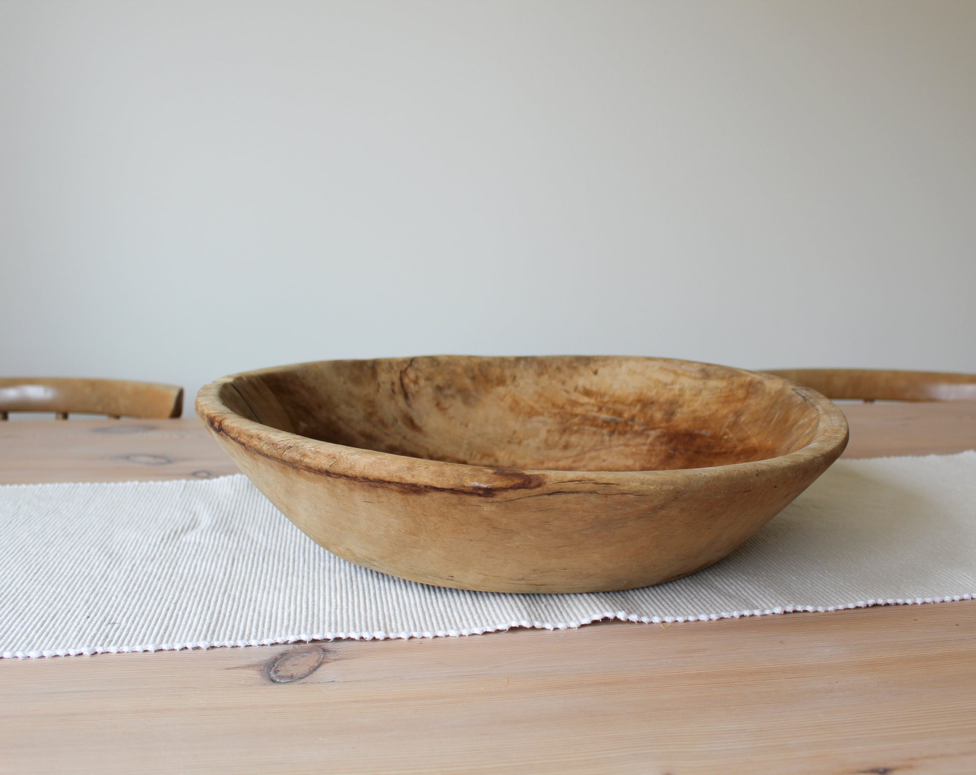 The Antique Wooden Berwyn Bowl